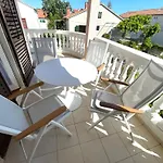 Nera Apartment *