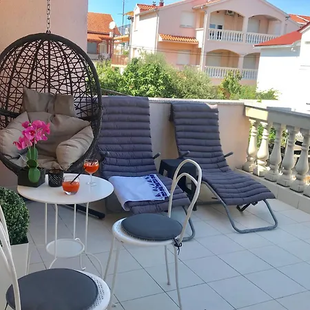 Nera Apartment *