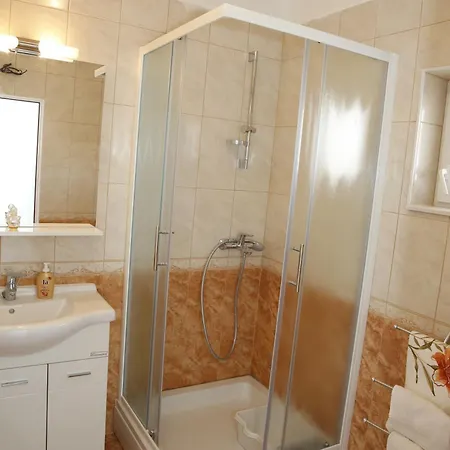 Nera Apartment